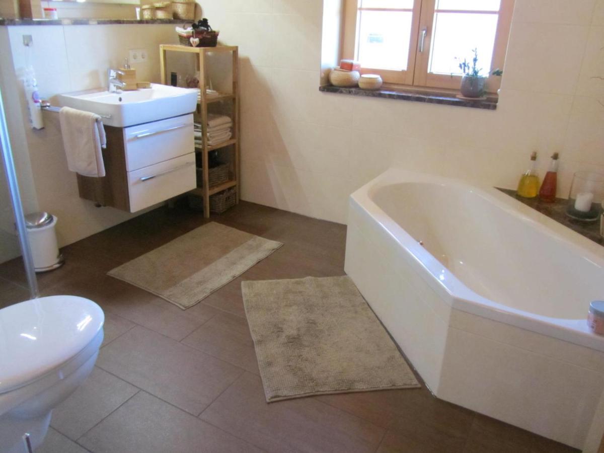 מארקוורטשטיין Ferienwohnung Panoramablick מראה חיצוני תמונה